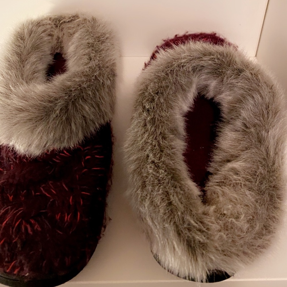DearFoam Slippers US 5-6